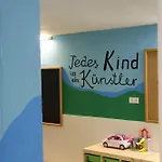 查莱讷木屋酒店
