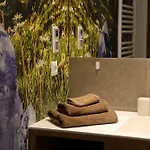 公寓 查莱讷木屋酒店 *