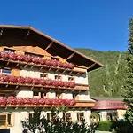 公寓 查莱讷木屋酒店