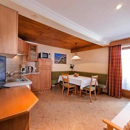 アパート Tschallener リート・イム・オーバーインタール