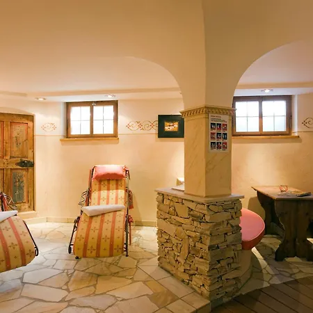 Tschallener アパート