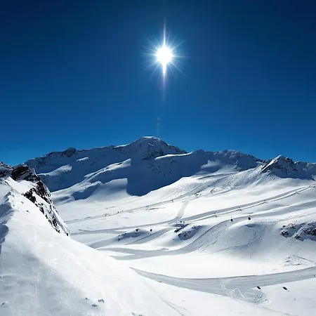 Tschallener アパート *